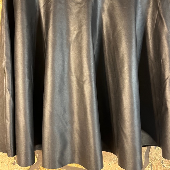 Vegan leather matte soft circle skirt GLO size Small - Picture 7 of 8